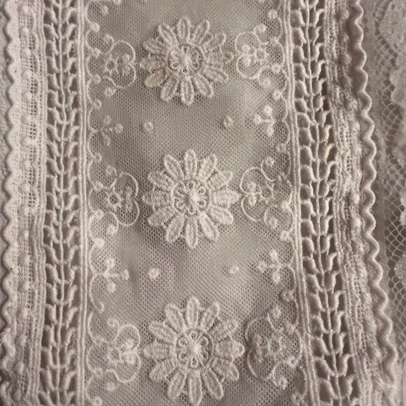 Coldwater Creek M 10-12 Lace Top - Picture 2 of 5